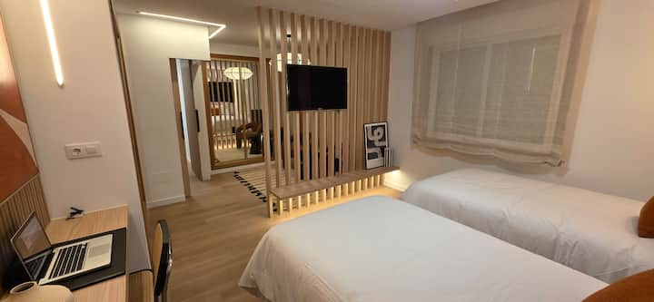 Vitanda 2 vya mtu mmoja vyenye ukubwa wa sentimita 105 × 190