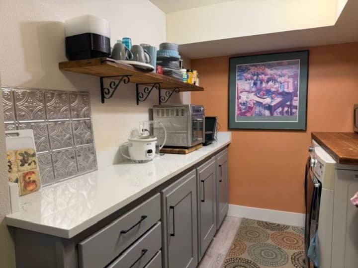 Bayview Private Bedroom With Bath - Des Moines, WA