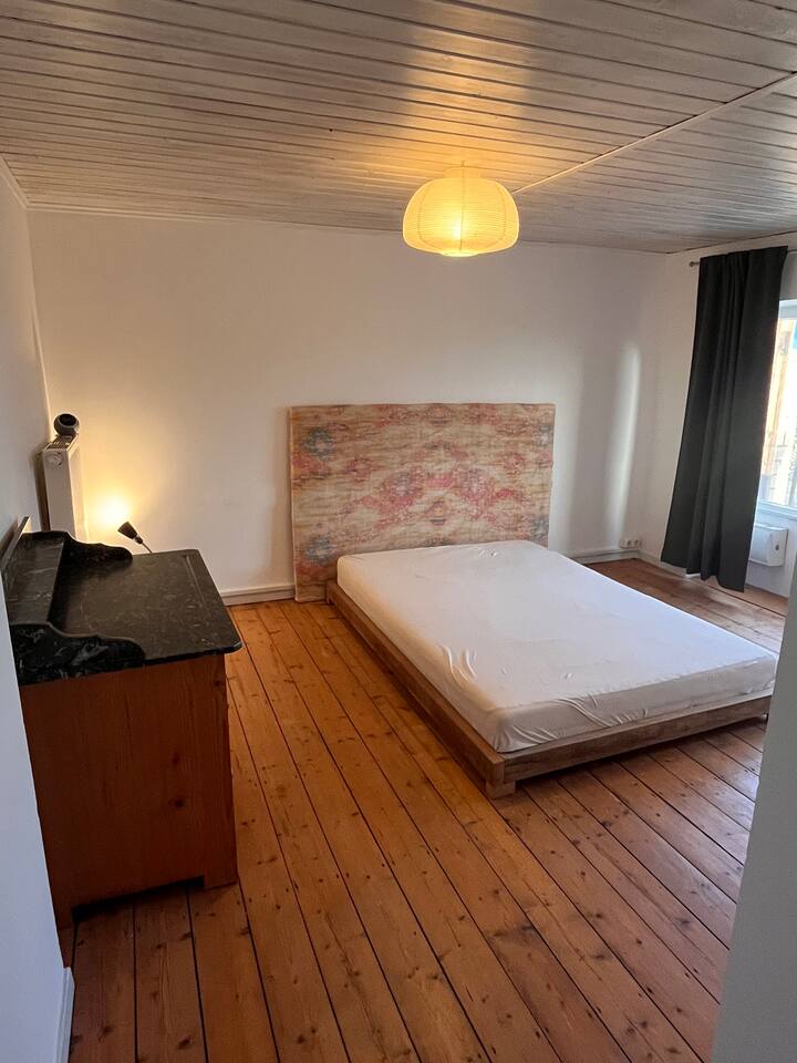 Centrally Located Top-floor Apartment With Balcony - Siegburg