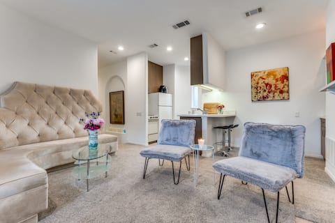 Successful Airbnb property: SMU Football, Katy Trail, Knox, Uptown READY in Knox Park
