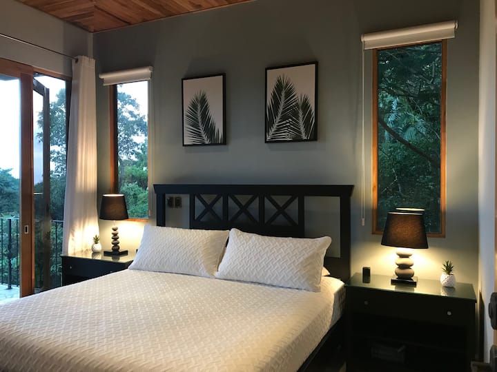 2nd Master Suite with attached bath, walkout balcony w/ ocean and jungle views