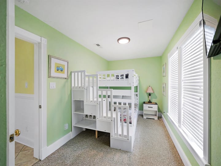 Bedroom 12