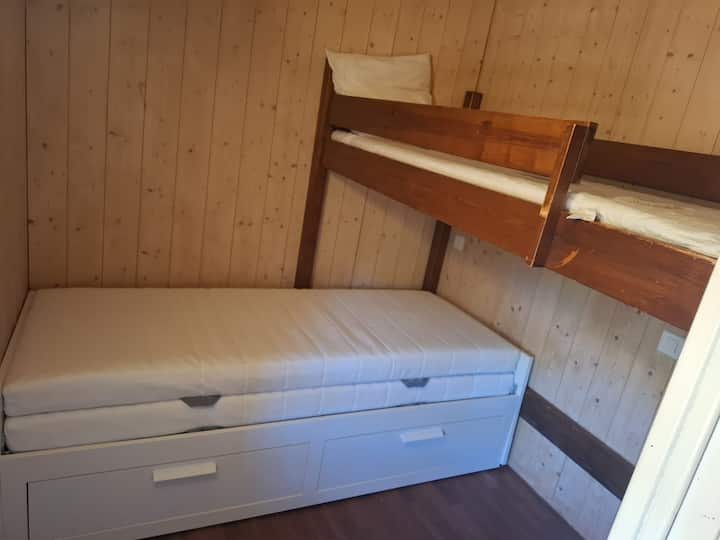 Dhomë gjumi 2