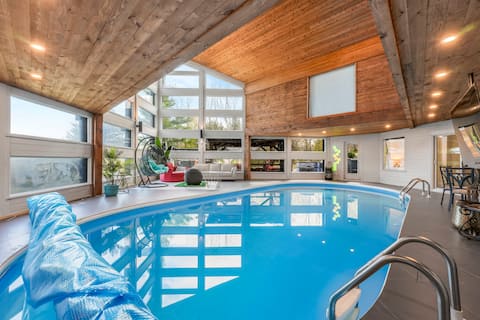Indoor Pool • Hot Tub • Heated Dome • 40 min GTA