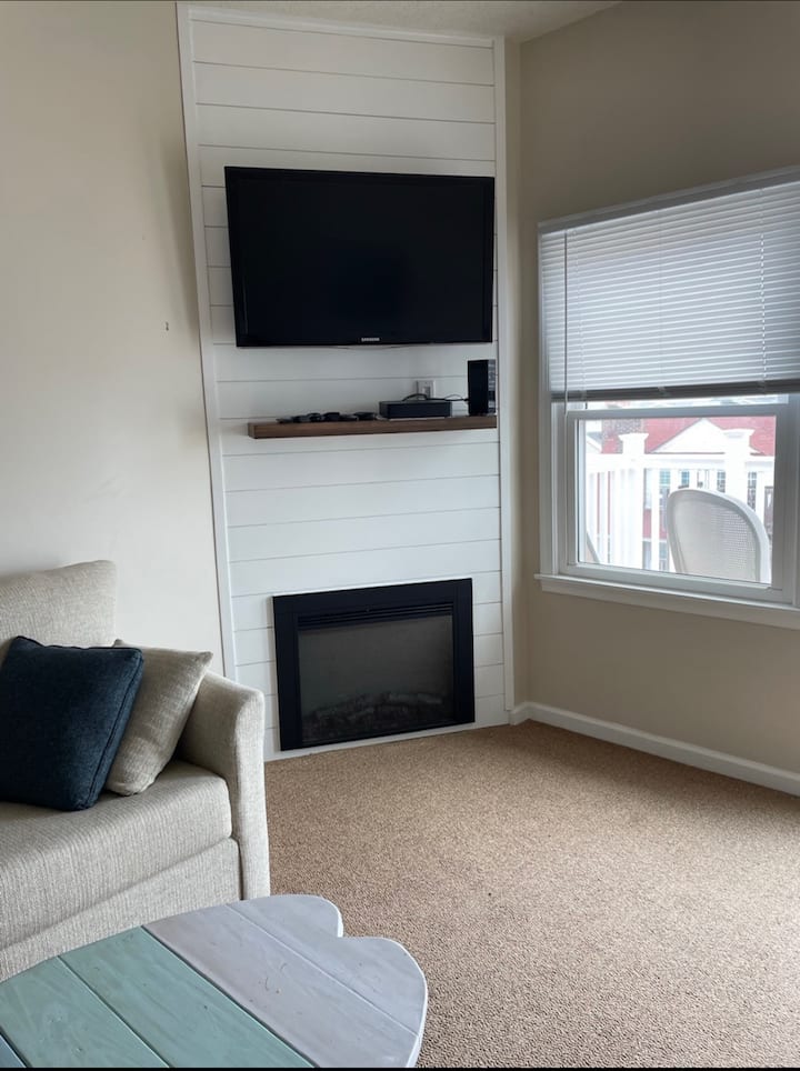 Beach Block, Ocean View, & Pool - Sea Isle City, NJ