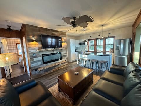 Leonard Point Birdhouse