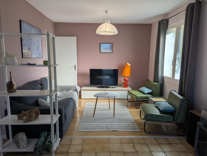 Maison Entière Dans Très Joli Village - Vitry-le-François