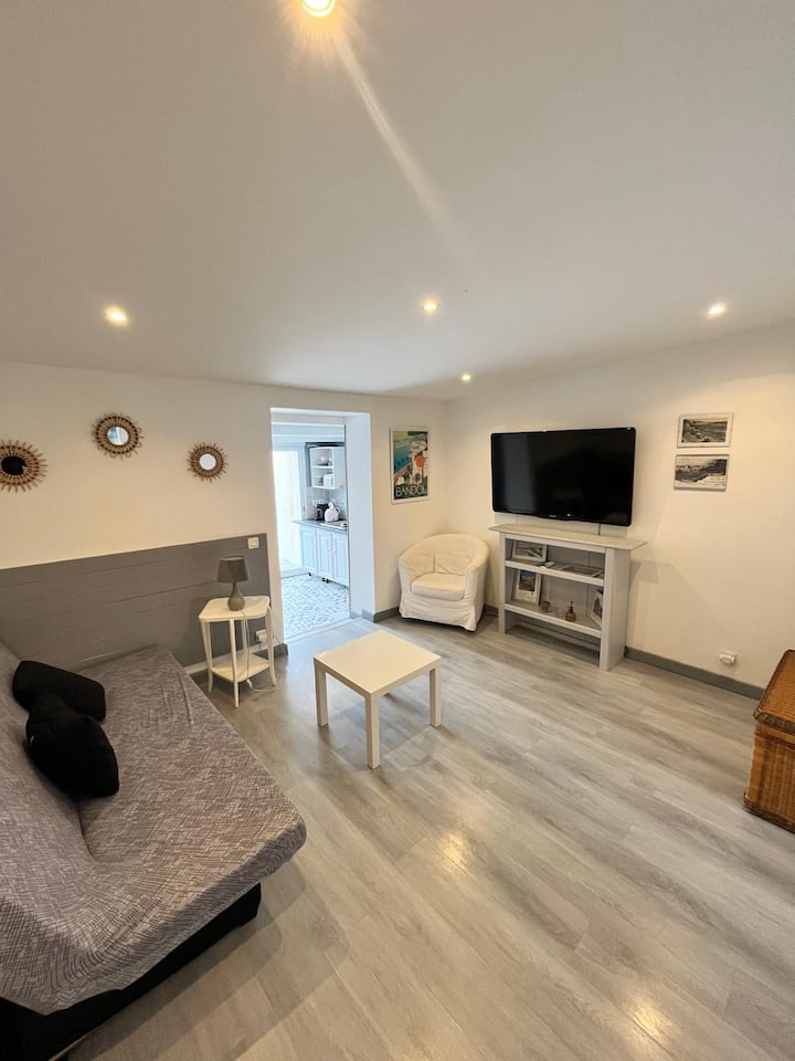 Appartement Indépendant Dans Propriété. - Sanary-sur-Mer