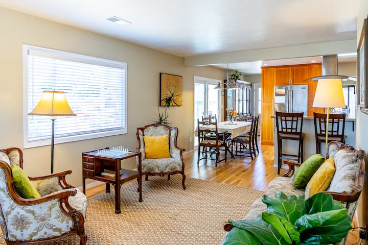 Peaceful Garden Retreat Walk To The Beach In Mins. - Pismo Beach, CA