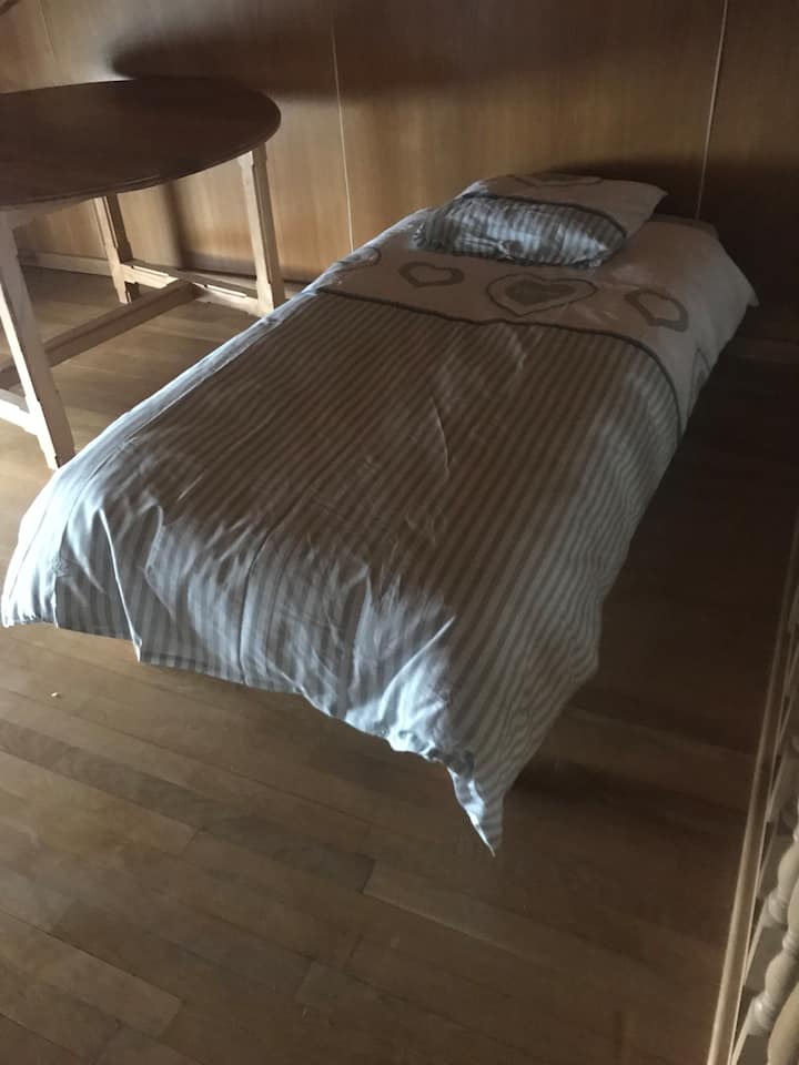 Спалня на горния етаж.