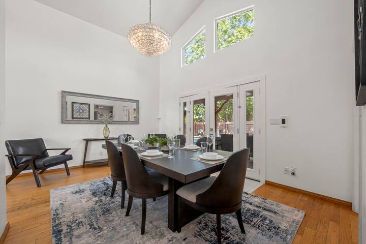 131 South of Blvd Upscale Area, Nice Home Pool-Spa gallery image 4