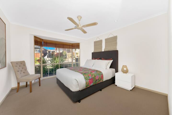 Hon – Aircon Light Bright Home with BBQ gallery image 5