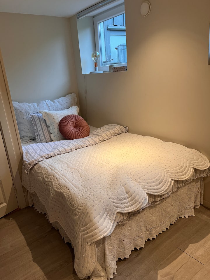 Საძინებელი სარდაფში. საწოლი 120x200 სმ