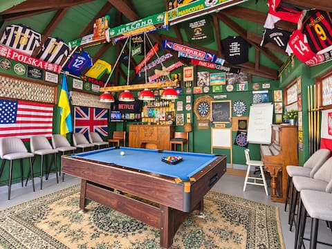 Top performing Airbnb: Warsaw Villa Retreat: Jacuzzi · Pizza Oven · BBQ in Białołęka