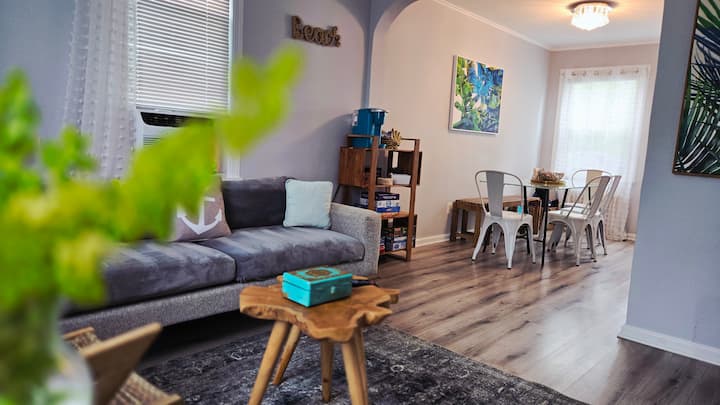 *2 Blocks To Beach*familyfriendly*passes* Sleep 12 - Long Branch, NJ