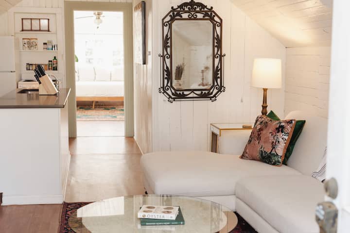 The French 75 - Historic Downtown 3rd Floor Loft - サバンナ, GA