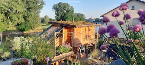 Overnight stay in a stilt house on the Danube