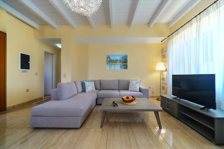 Billy's House - Paxos