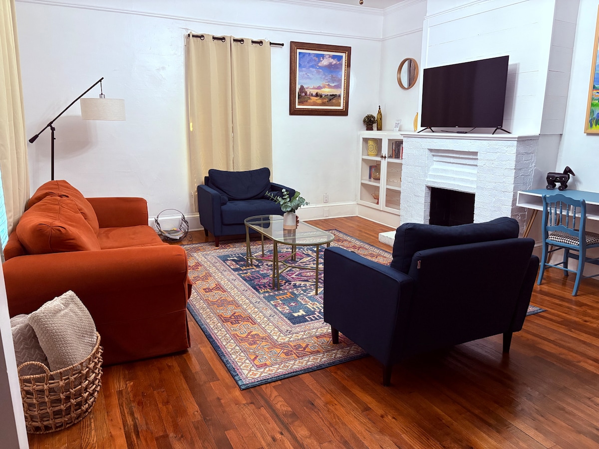Popular Airbnb listing: Quaint-n-Quirky Downtown Greer Home in Greer
