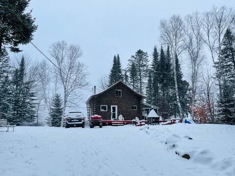 The souvenir chalet creates unforgettable moments