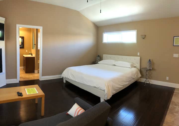 Quiet Huntington Beach Guest Studio - Huntington Beach, CA