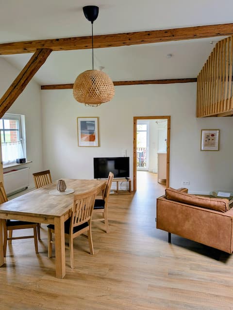 Popular Airbnb listing: "Surfing Alpaca" apartment on the North Sea! in Dithmarschen