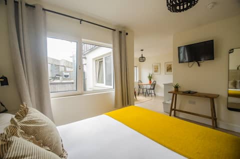 Rookery Lane Studio 4 Sunset Room