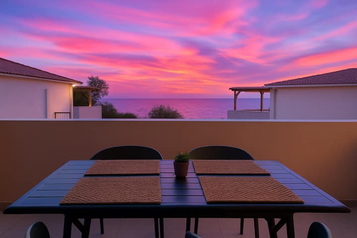 ! Sea View! Direct access 50 m to the Beach - 4/6 people