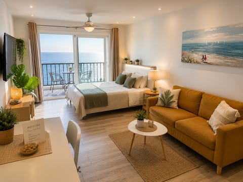 Top performing Airbnb: Amazing beachfront views. in Santiago Del Teide