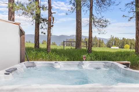 5 Acre Luxury Cabin | Gym | Steam Room | Hot Tub