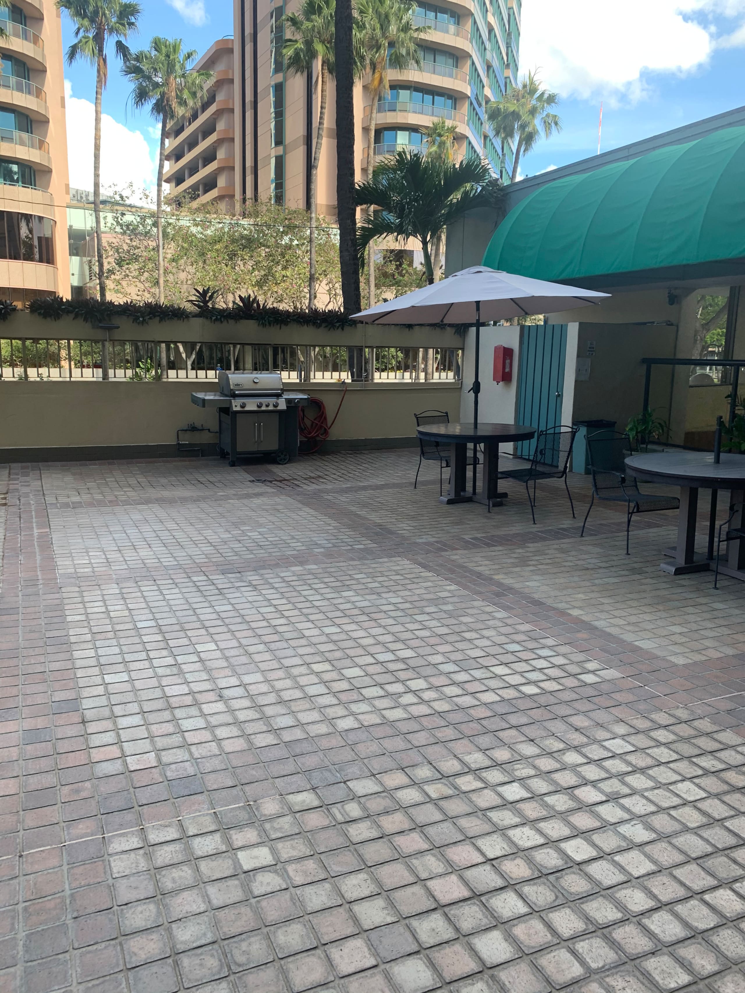 Family Waikiki Apt sleeps 5 FREE parking - Image 37