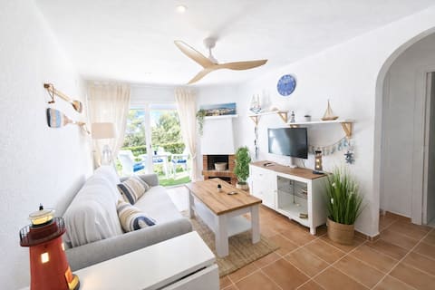 Propiedad de Airbnb exitosa: Nordic Seaside Apartment, Cala El Golfet en Palafrugell