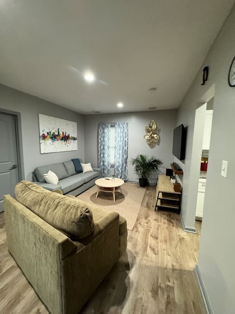 Top Airbnb: Asiatown Cottage - Near Downtown/University Circle in Goodrich Kirtland Pk