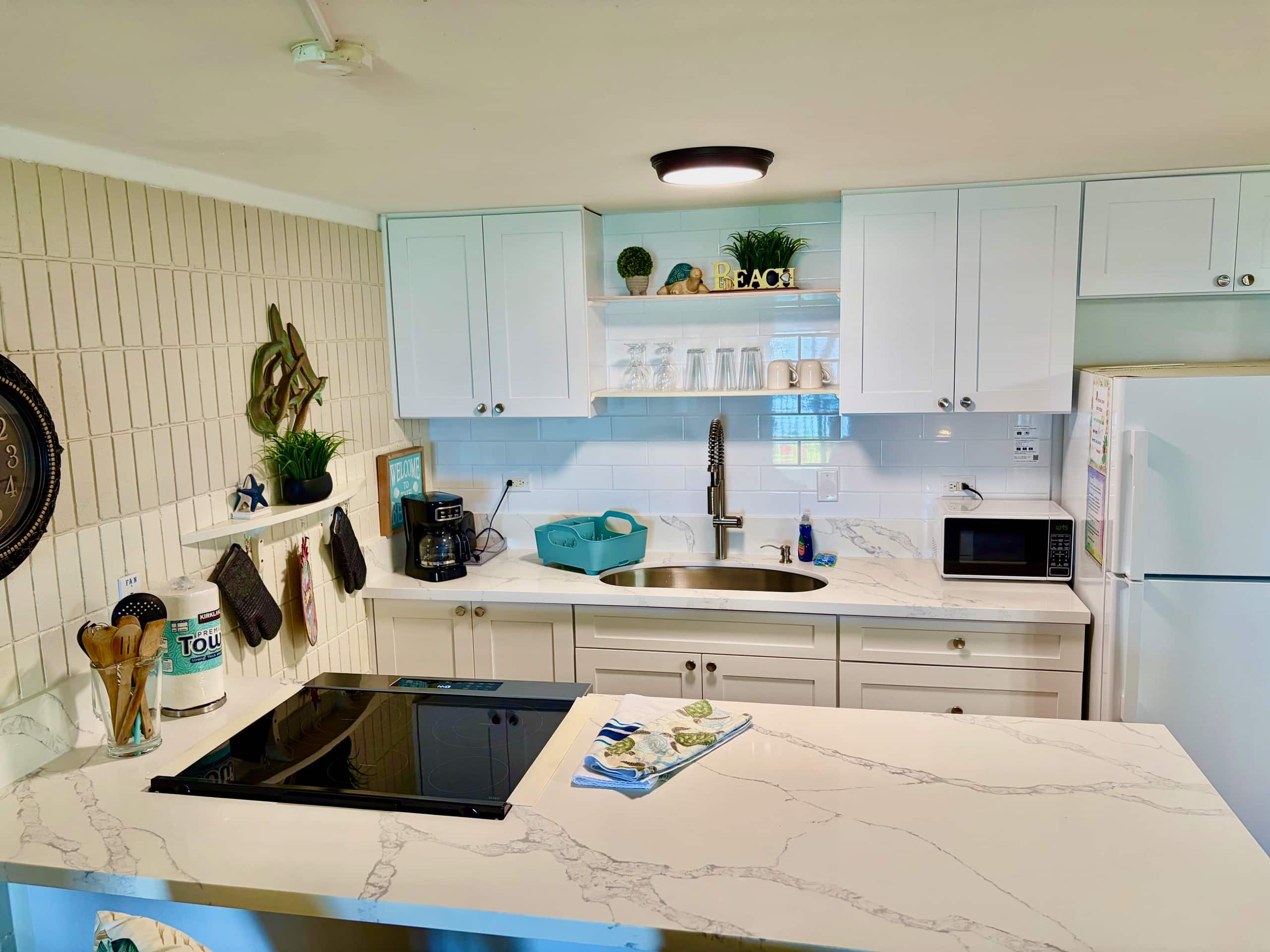 Condo in Hauula · ★4.75 · 1 bedroom · 2 beds · 1 private bath - Image 11