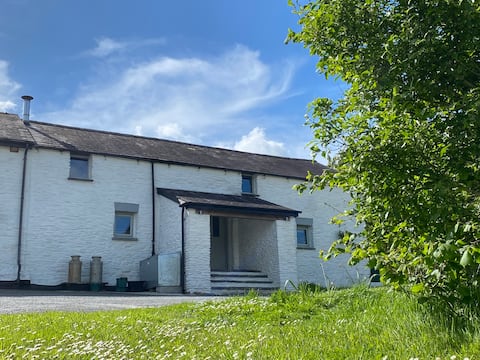 Cwtch Y Wennol - Romantic Cottage in  West Wales