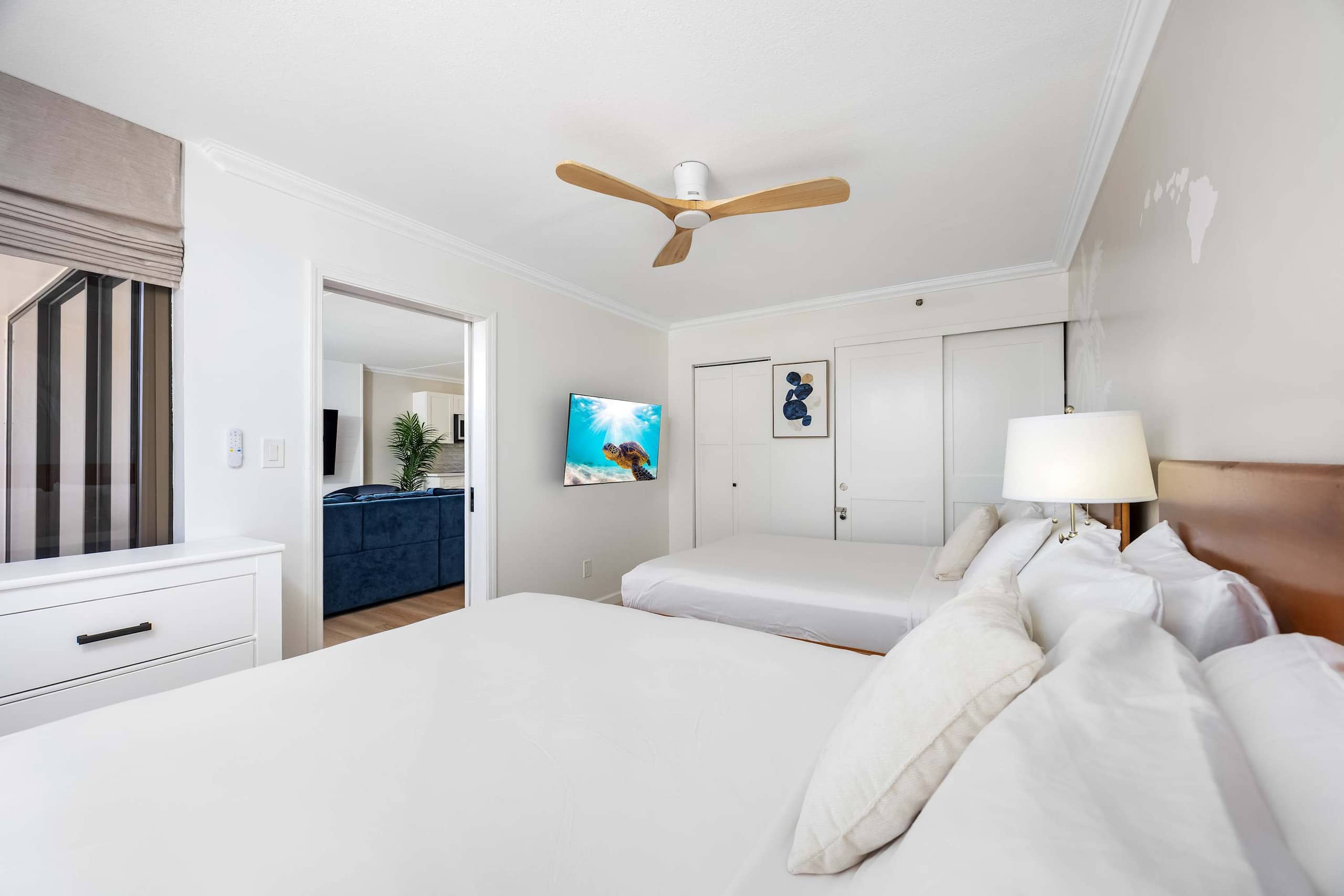 Condo in Honolulu · ★4.84 · 1 bedroom · 3 beds · 1 private bath - Image 21