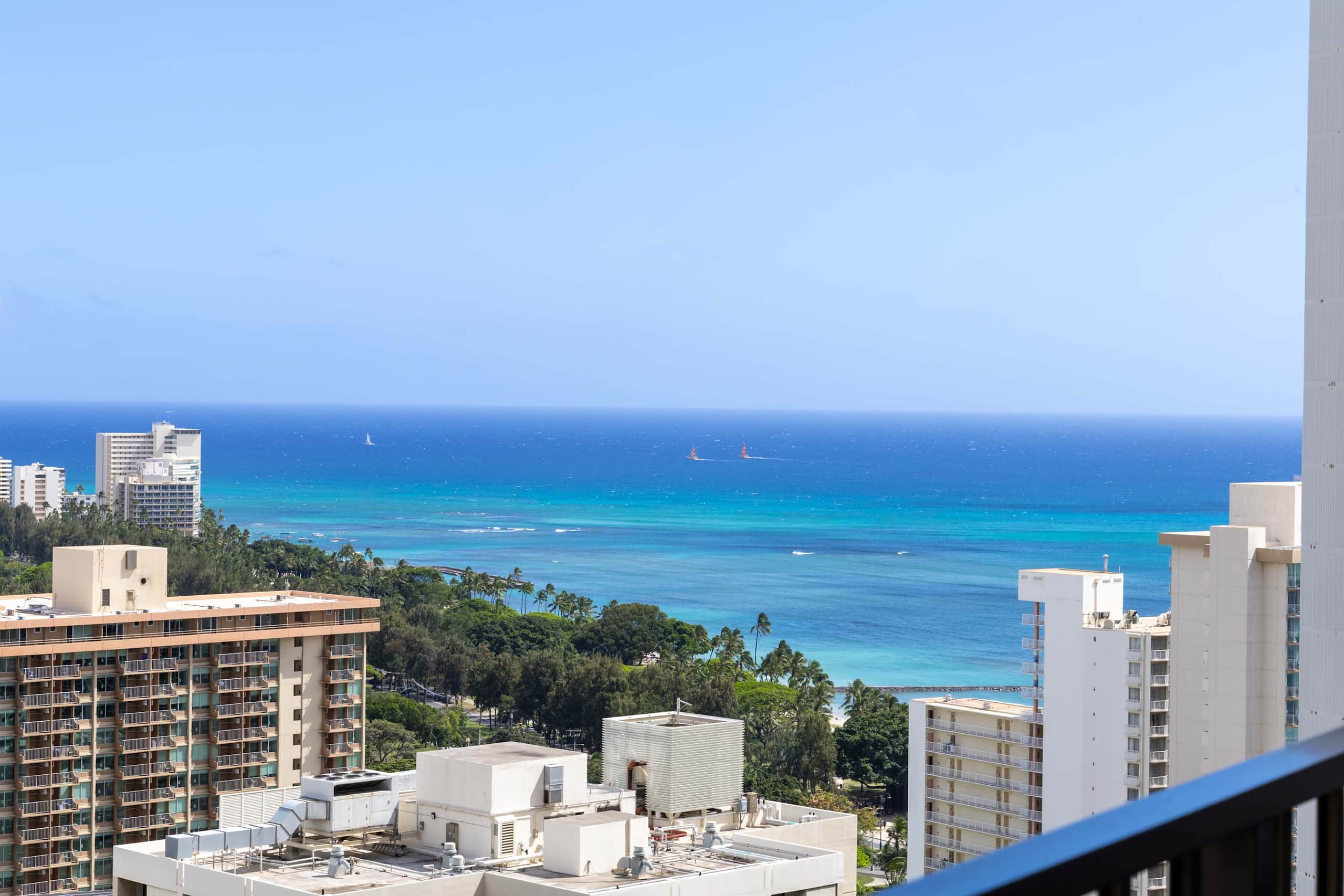 Condo in Honolulu · ★4.84 · 1 bedroom · 3 beds · 1 private bath - Image 29