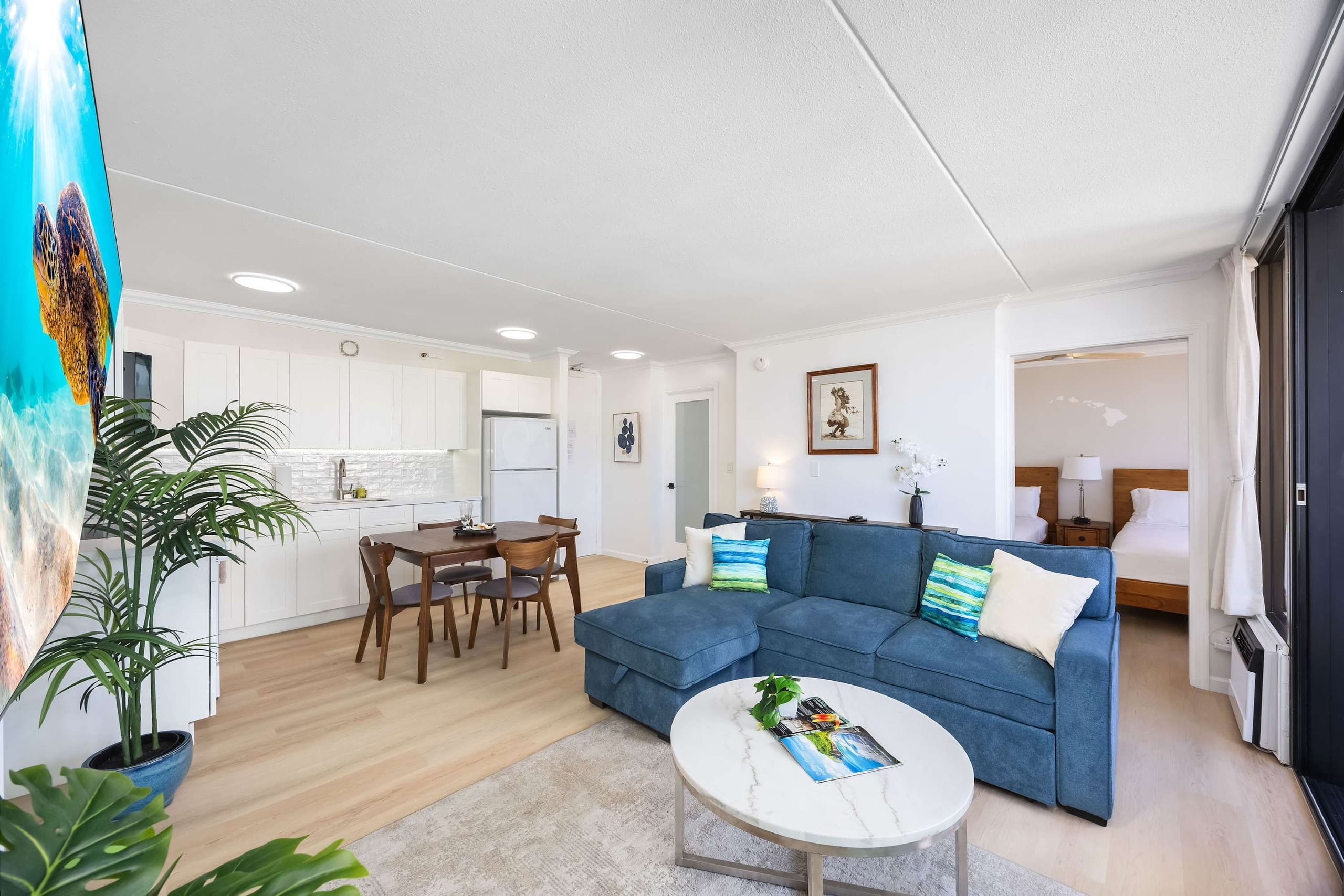 Condo in Honolulu · ★4.84 · 1 bedroom · 3 beds · 1 private bath - Image 7