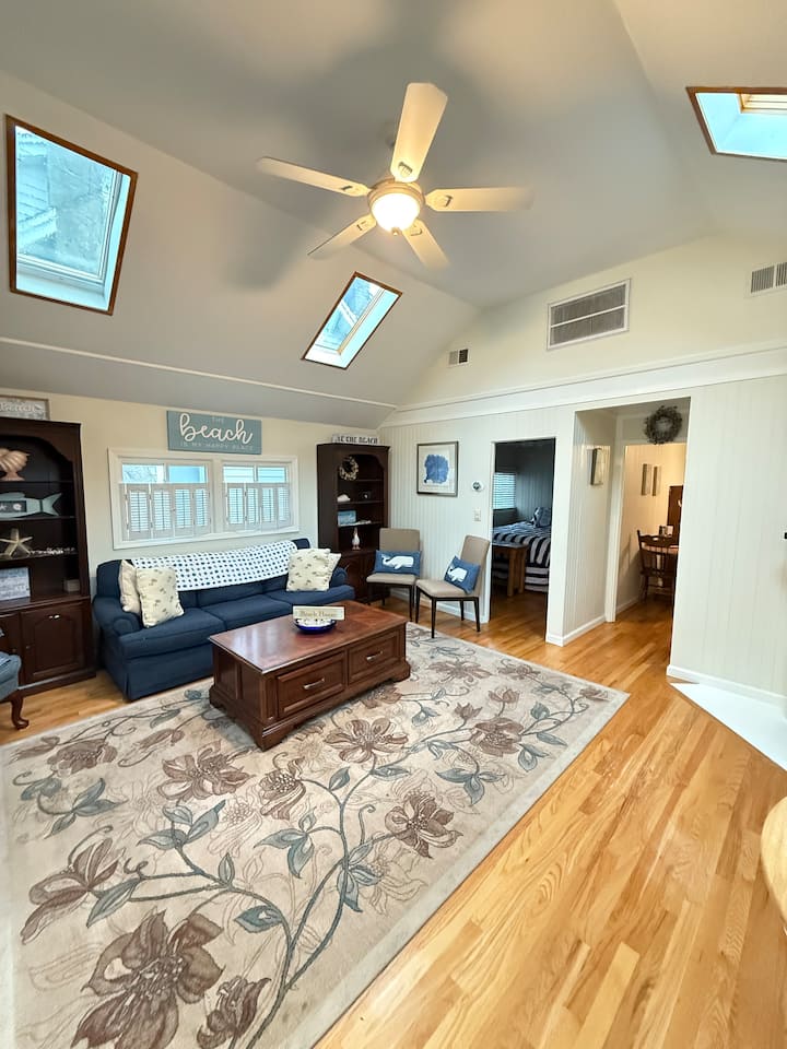 Vintage Beach Bungalow - 2 Blocks From Beach - Manasquan, NJ