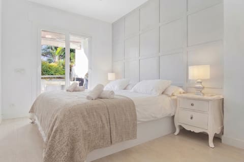 Top performing Airbnb: Luxury Apartment Marbella | 2 min Beach | Pool in Marbella