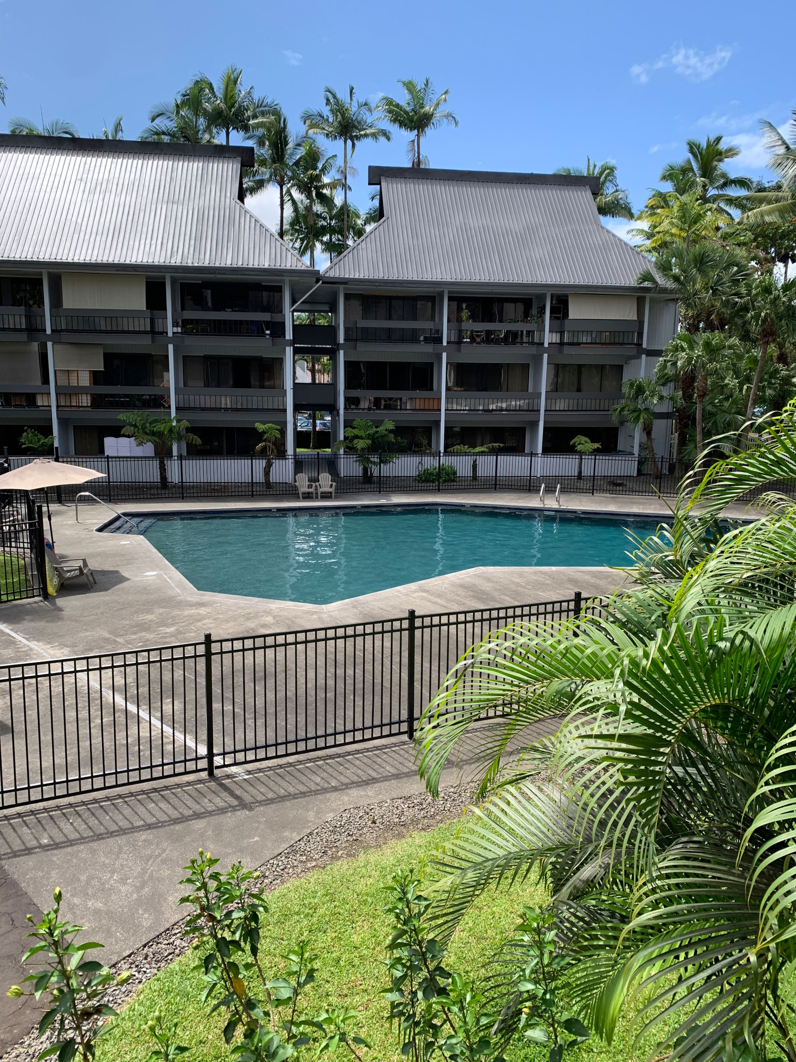 Condo in Hilo · ★4.69 · Studio · 1 bed · 1 private bath - Image 8