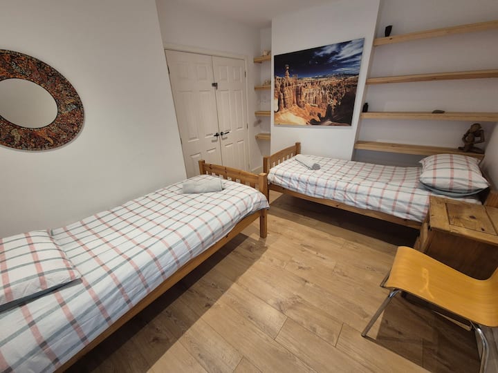 غرفة النوم 2