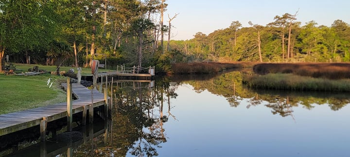 Family Retreat on 2 Acres close to Lejeune & Beach