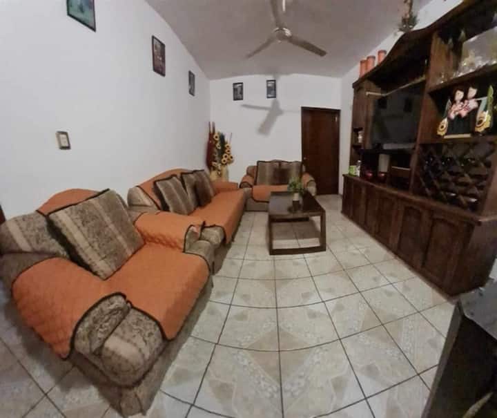Casa El Milagro, Hogar Huasteco En La Zona Centro - Ciudad Valles
