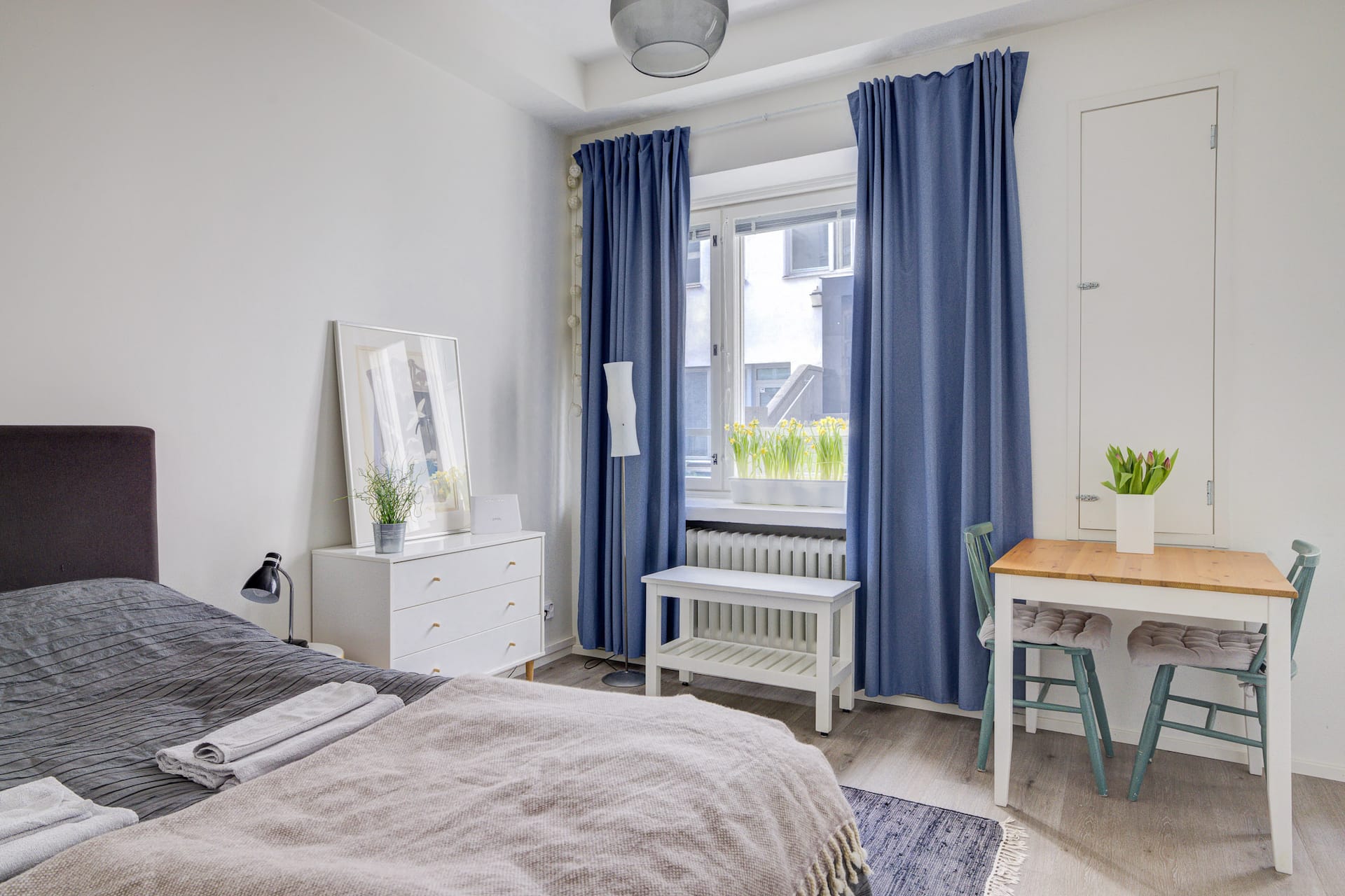 White&bright studio - 10 min from the city - WiFi