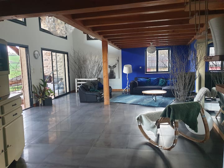 La Grange: 15 Couchages Et Salle De 55 M2 - Tarare