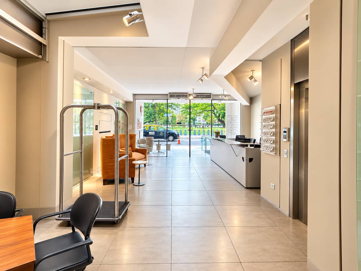 Suite King, Jacuzzi y balcón a Plaza, fotografía 10 de 11
