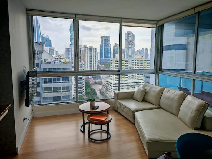 Best Location,  2 Bed, 2baths, High Speed Internet - パナマ