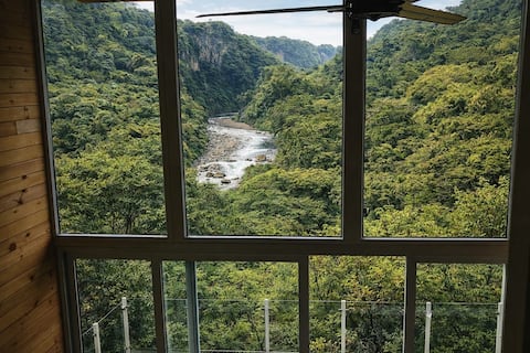 Canyon Casa: 15 mins to Escazu ! Super Private!