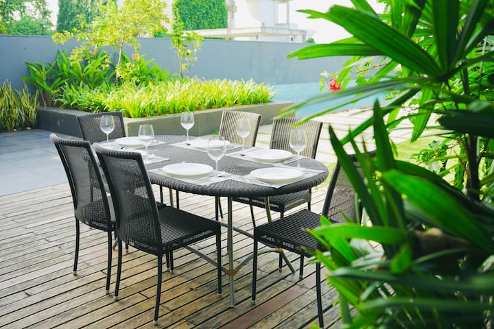 Outdoor Dinning